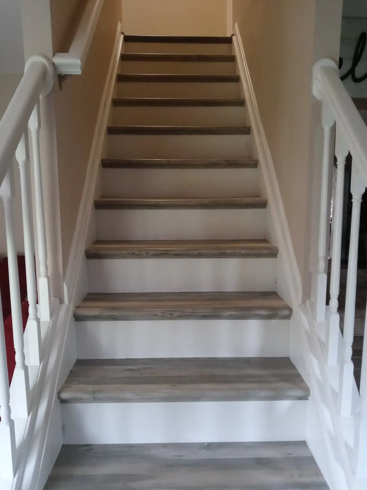 Staircase with gray treads and white risers